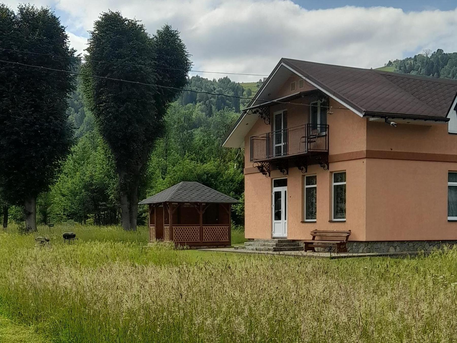 Будинок В Пейзажній Місцевості Krivorovnya Eksteriør bilde